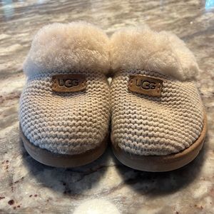 UGG Cozy Knit Slippers Size 11 Good Condition